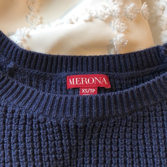 Navy blue sweater - size extra small - Picture 2 of 3